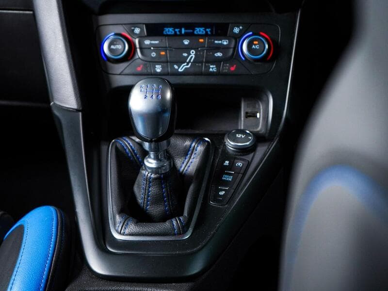 2017 Ford Focus - Thumbnail 61