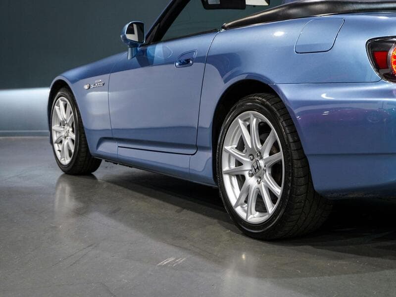 2004 Honda S2000 - Thumbnail 16