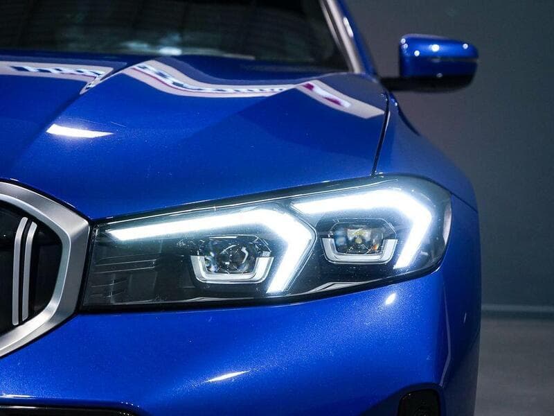 2023 BMW 3 Series - Thumbnail 41