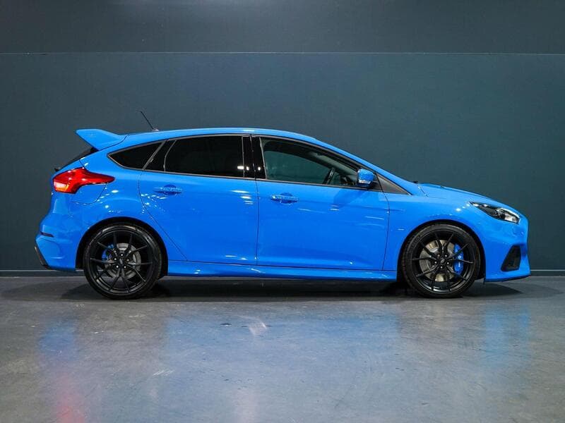 2017 Ford Focus - Thumbnail 11