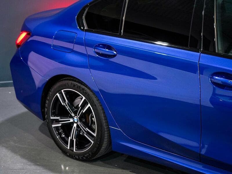 2023 BMW 3 Series - Thumbnail 30