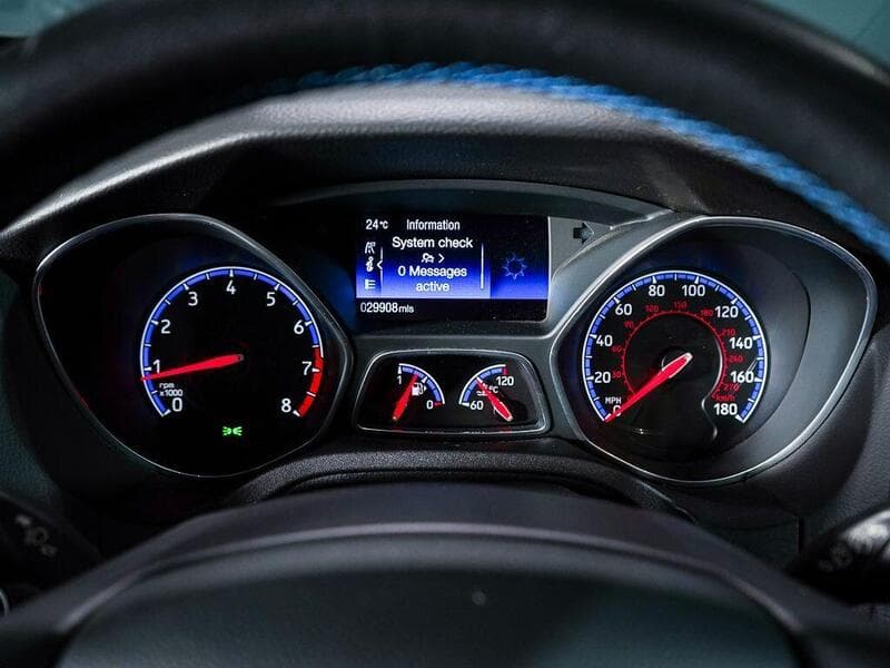 2016 Ford Focus - Thumbnail 31