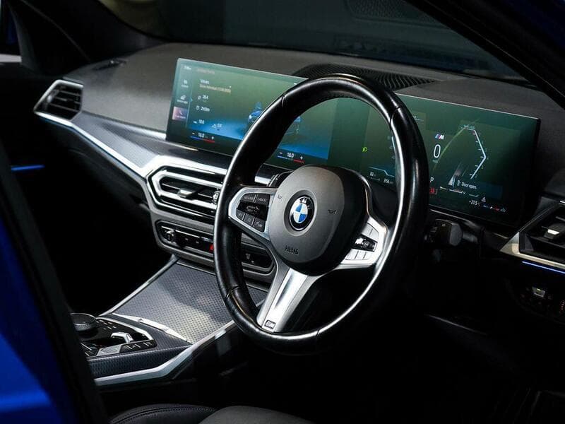 2023 BMW 3 Series - Thumbnail 17