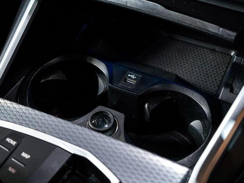 2023 BMW 3 Series - Thumbnail 23