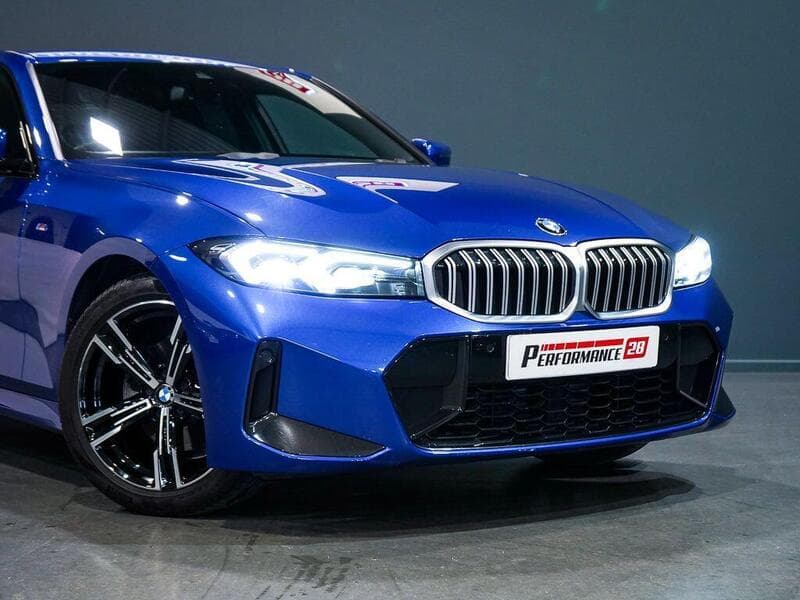 2023 BMW 3 Series - Thumbnail 3