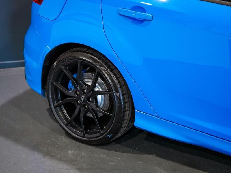 2017 Ford Focus - Thumbnail 24