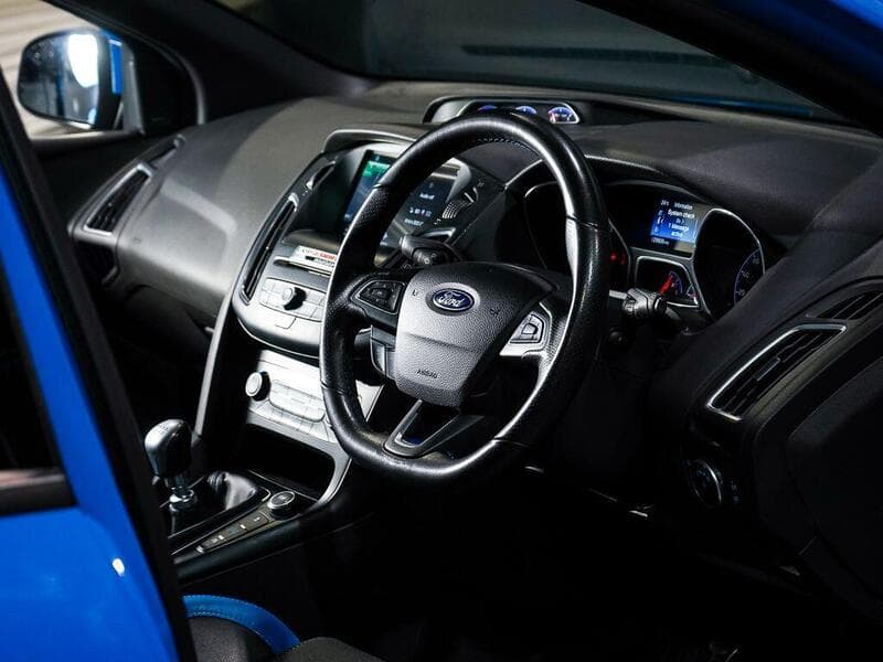 2016 Ford Focus - Thumbnail 15