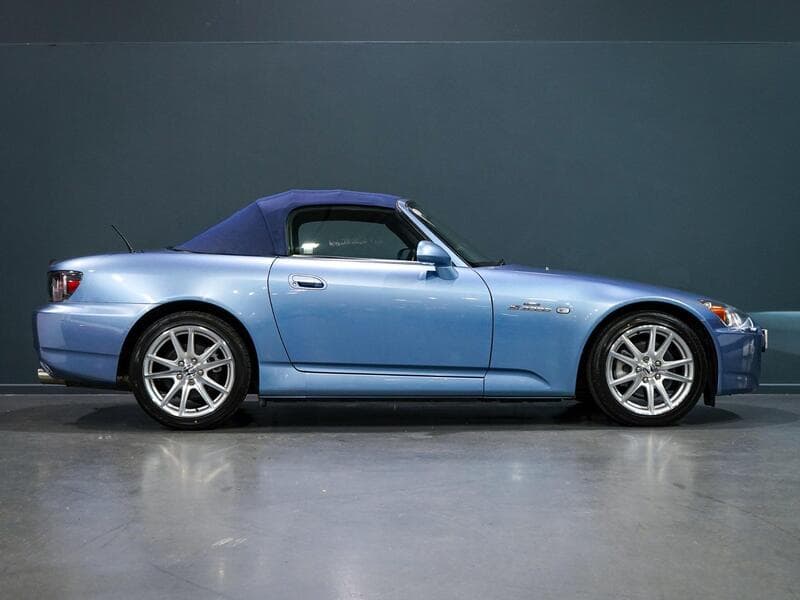 2004 Honda S2000 - Thumbnail 9